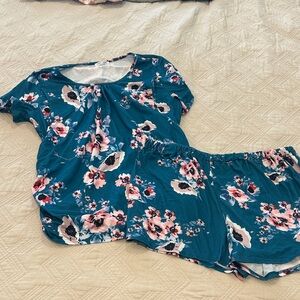 Nursing friendly pajamas